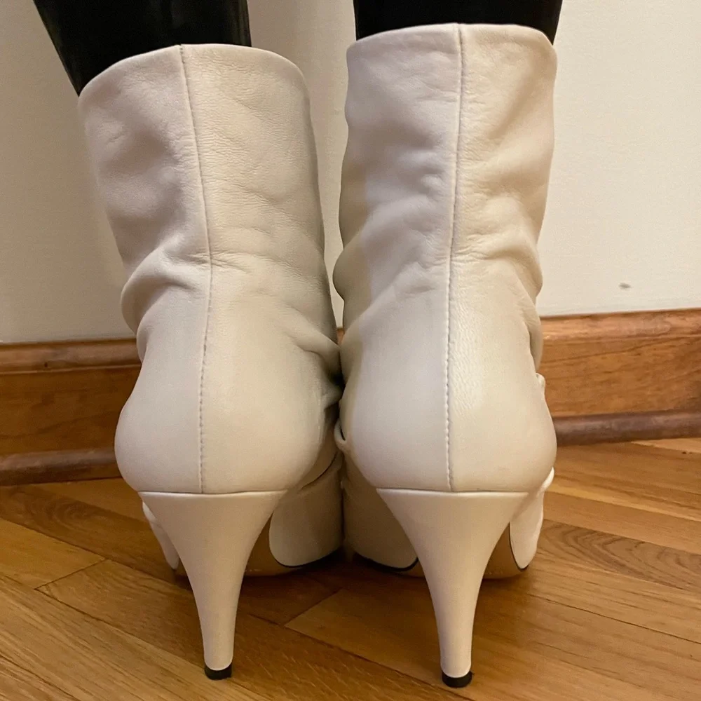 Isabel Marant Ruched Leather Lasteen Ankle Boots. Preloved 🤍 - Picture 7 of 11